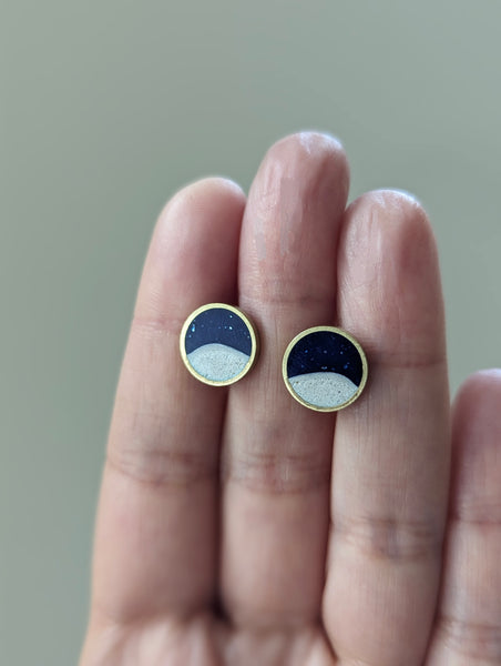 Beach Stud Earrings - Circle